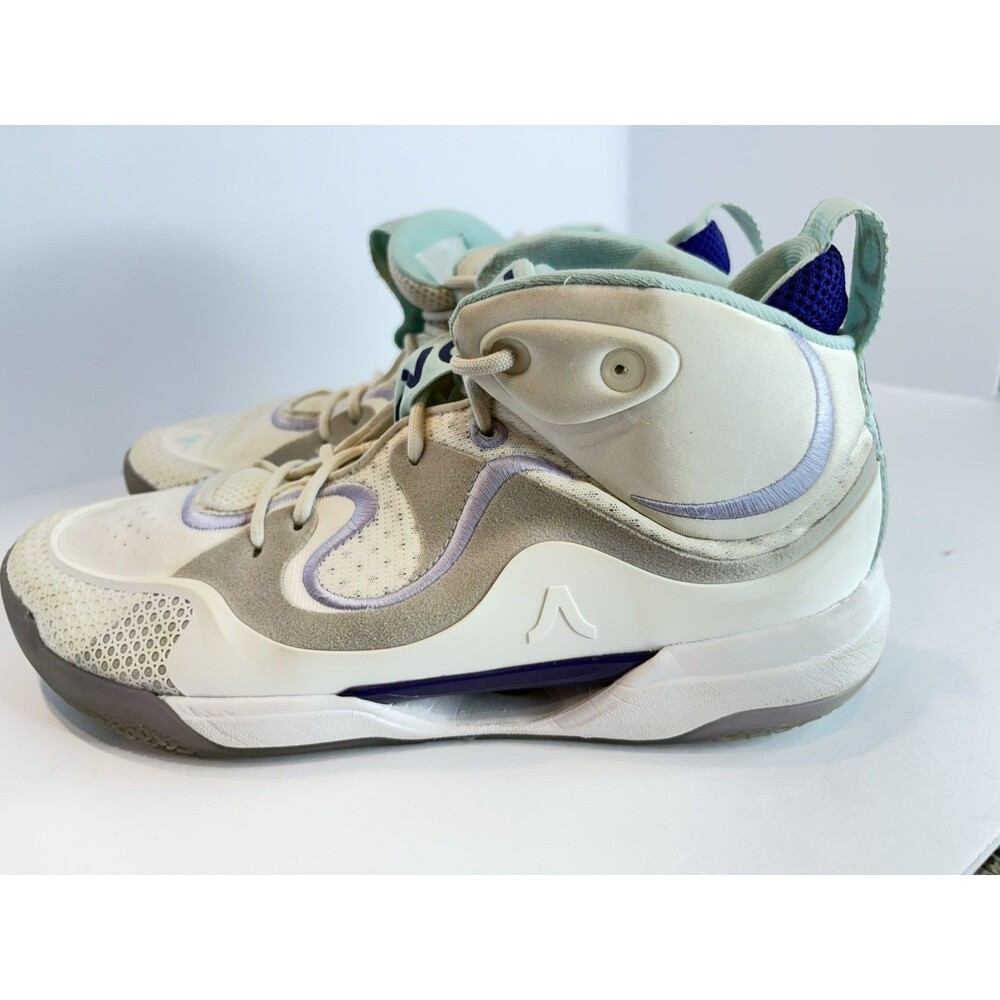 Avoli Mid Volleyball Shoes in a white, grey, and purple colorway